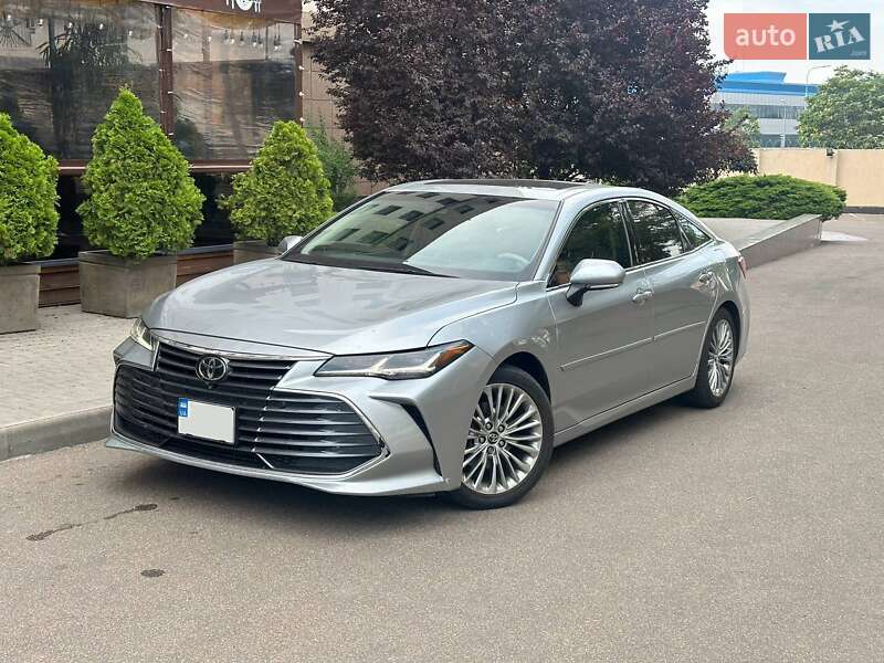 Седан Toyota Avalon 2018 в Одессе
