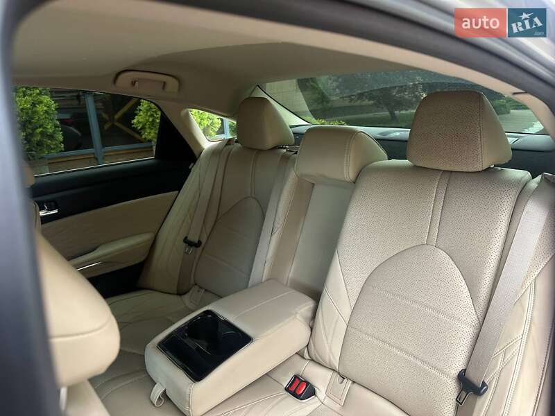 Седан Toyota Avalon 2018 в Одессе