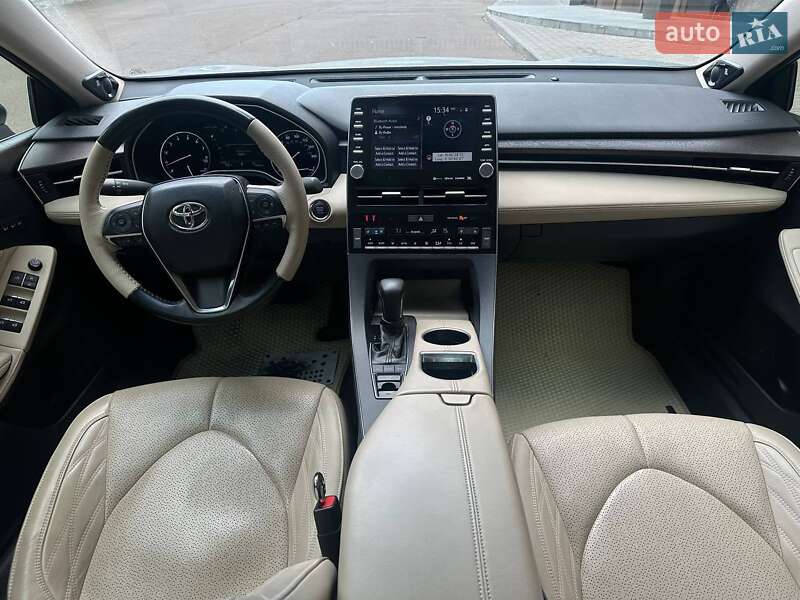 Седан Toyota Avalon 2018 в Одессе