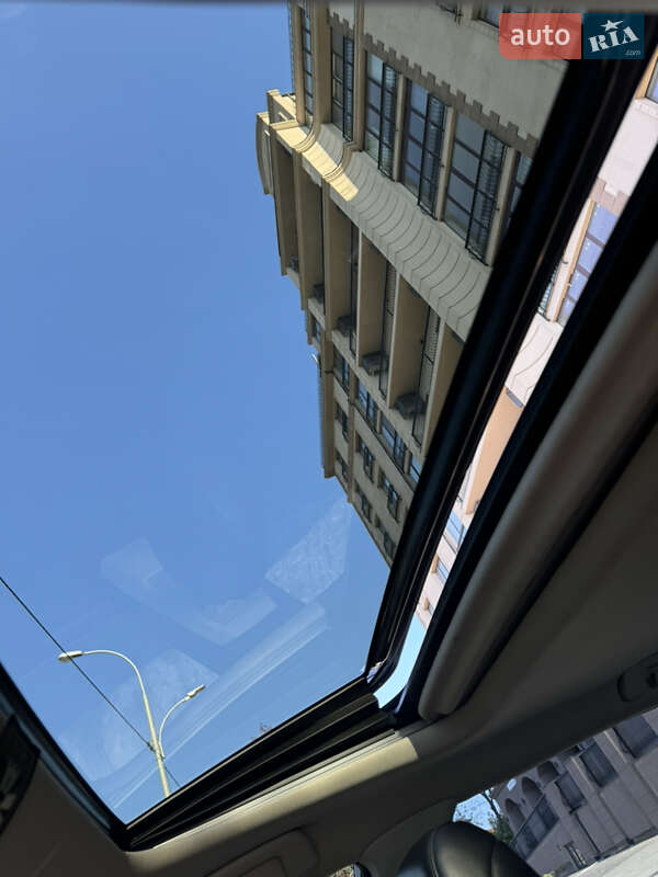 Седан Toyota Avalon 2014 в Харкові