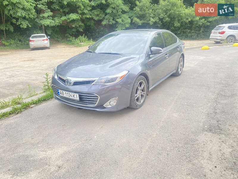 Седан Toyota Avalon 2014 в Виннице