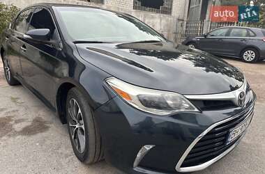 Седан Toyota Avalon 2015 в Житомирі