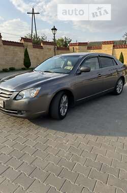 Седан Toyota Avalon 2007 в Измаиле