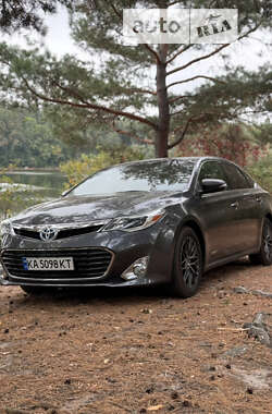 Седан Toyota Avalon 2012 в Києві