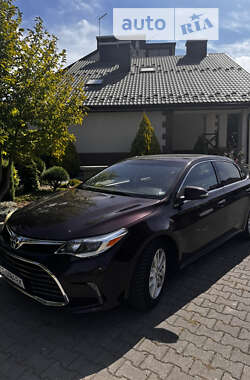 Седан Toyota Avalon 2015 в Запорожье