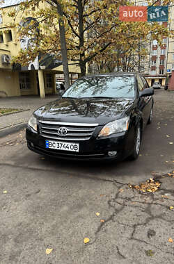 Седан Toyota Avalon 2005 в Львове