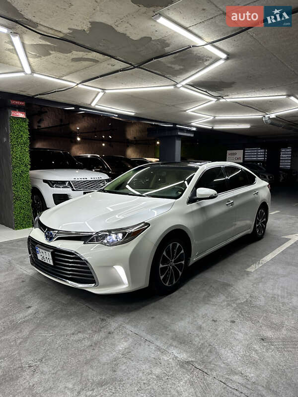 Седан Toyota Avalon 2016 в Одесі