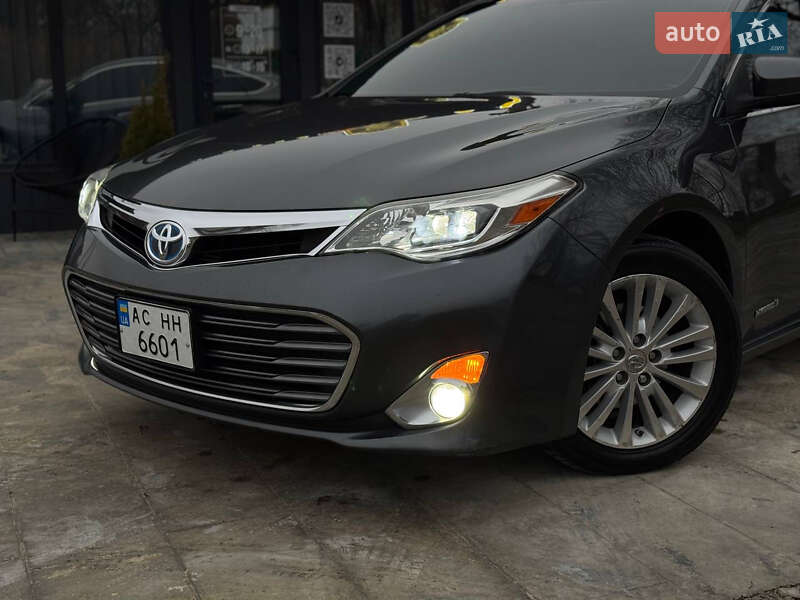 Седан Toyota Avalon 2013 в Ивано-Франковске