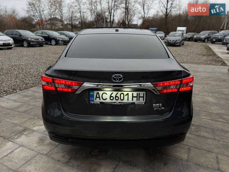 Седан Toyota Avalon 2013 в Ивано-Франковске