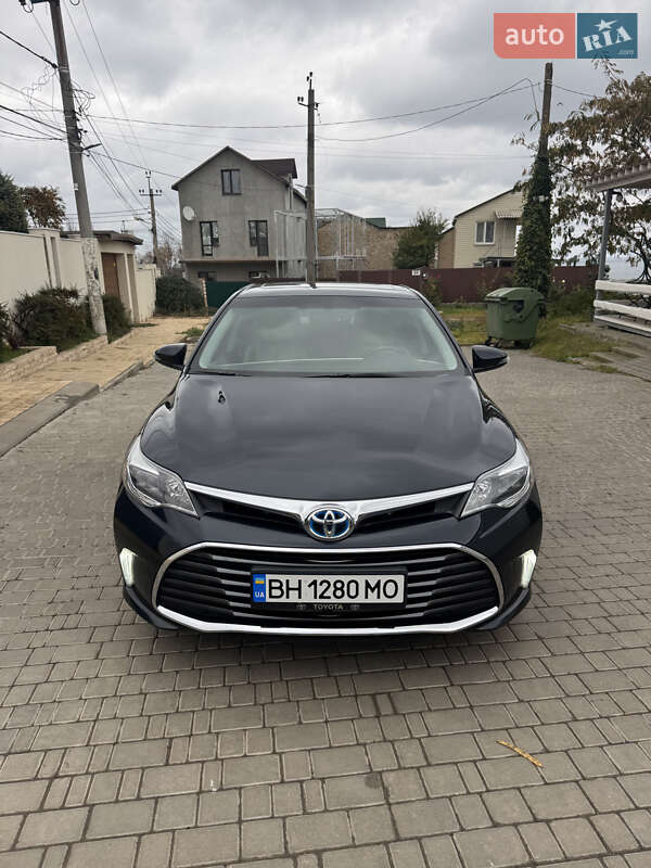 Седан Toyota Avalon 2015 в Чорноморську