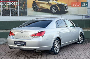 Седан Toyota Avalon 2006 в Чернівцях