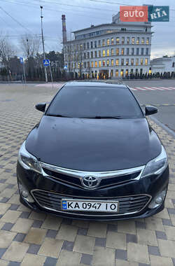 Седан Toyota Avalon 2013 в Киеве