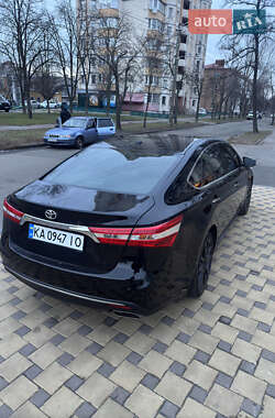 Седан Toyota Avalon 2013 в Киеве