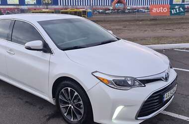 Седан Toyota Avalon 2016 в Києві