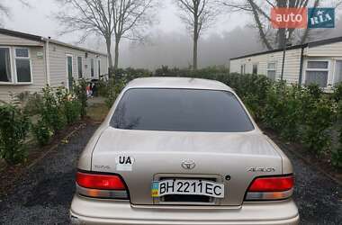 Седан Toyota Avalon 1997 в Одессе