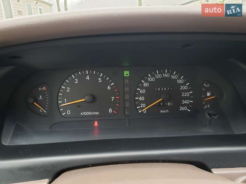 Седан Toyota Avalon 1997 в Одессе
