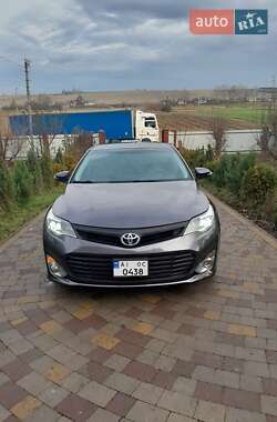 Седан Toyota Avalon 2015 в Киеве