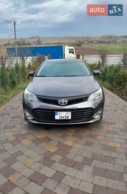 Седан Toyota Avalon 2015 в Киеве