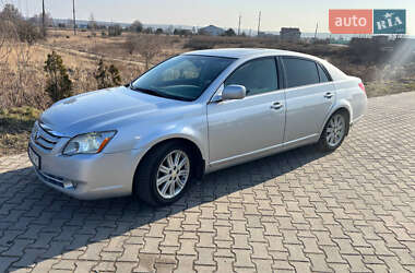 Седан Toyota Avalon 2006 в Яворове