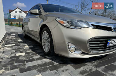 Седан Toyota Avalon 2014 в 