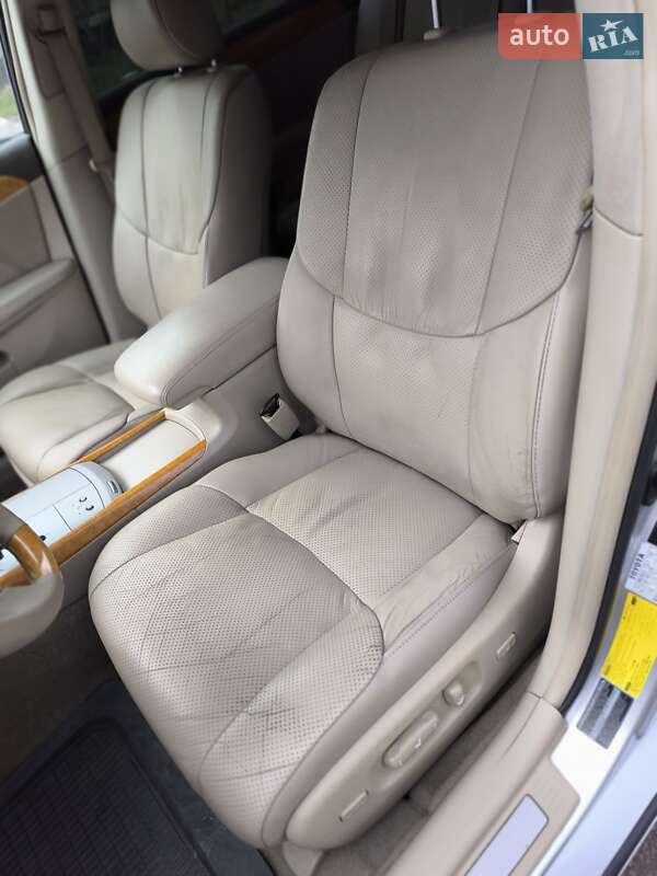 Седан Toyota Avalon 2006 в Добровеличковке