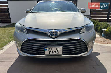 Седан Toyota Avalon 2015 в Рівному