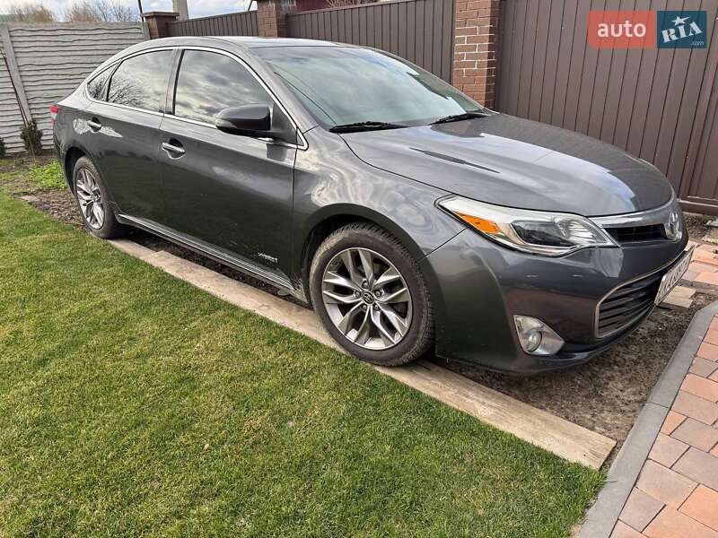 Седан Toyota Avalon 2015 в 