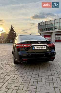 Седан Toyota Avalon 2014 в 