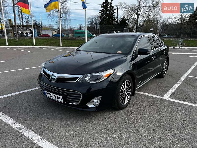 Седан Toyota Avalon 2015 в 