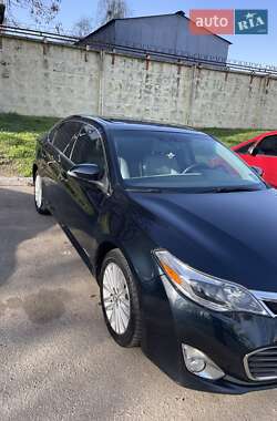 Седан Toyota Avalon 2015 в 