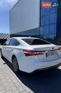 Седан Toyota Avalon 2014 в 