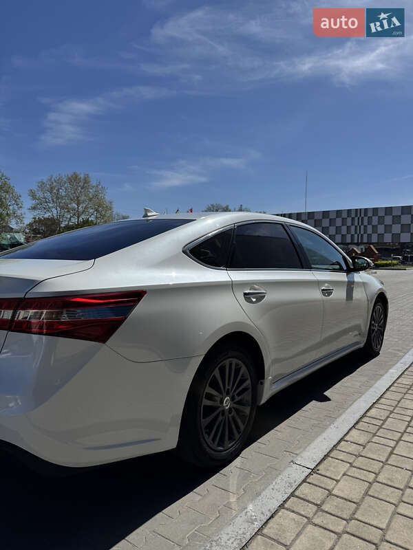 Седан Toyota Avalon 2014 в Одессе