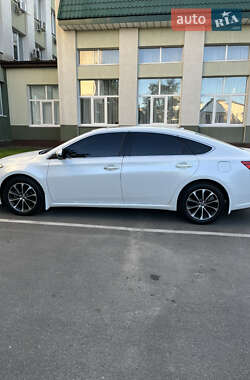 Седан Toyota Avalon 2016 в 