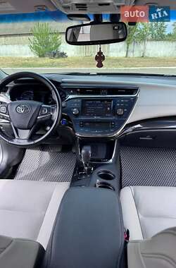 Седан Toyota Avalon 2013 в 