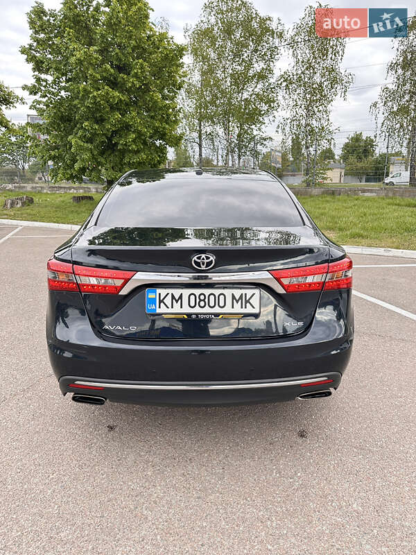 Седан Toyota Avalon 2018 в Житомирі