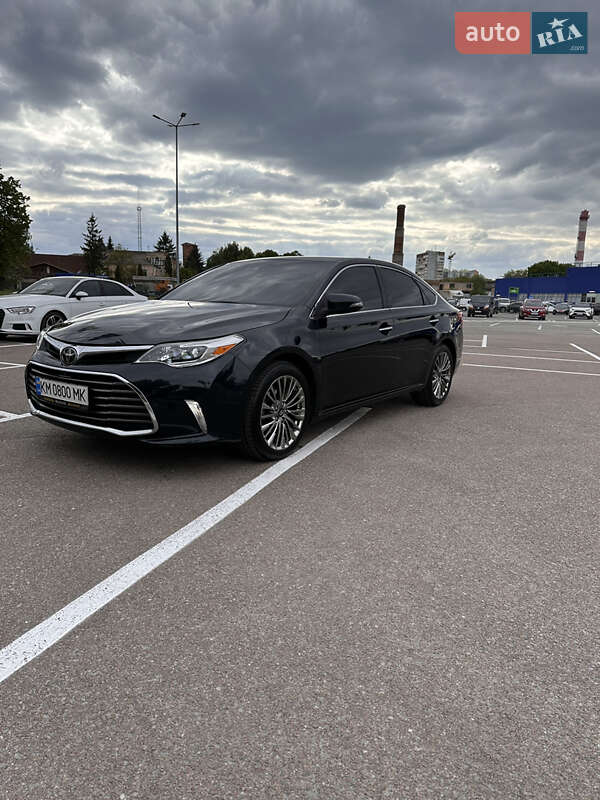 Седан Toyota Avalon 2018 в Житомирі