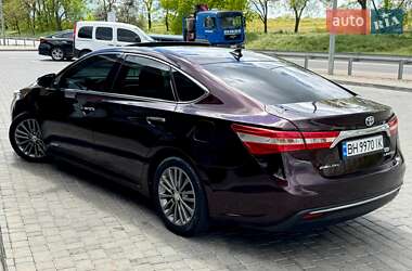 Седан Toyota Avalon 2013 в 