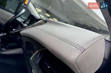 Седан Toyota Avalon 2013 в 
