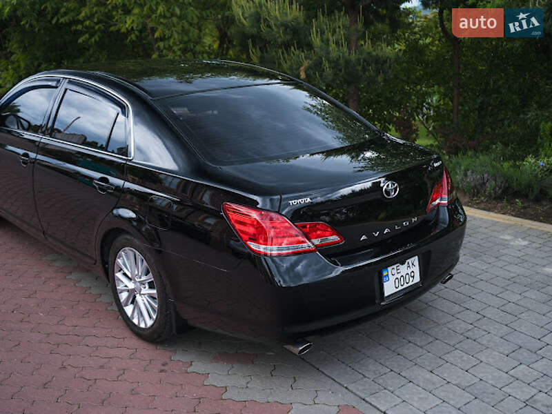 Седан Toyota Avalon 2006 в Чернівцях