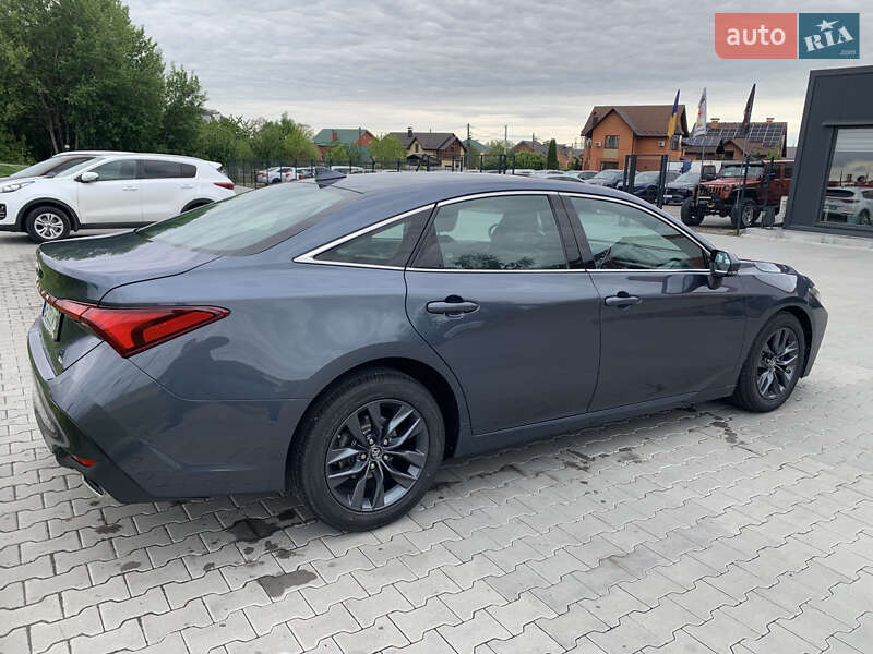 Седан Toyota Avalon 2019 в Вінниці