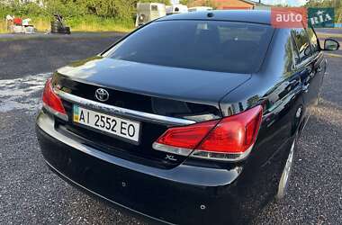 Седан Toyota Avalon 2012 в 