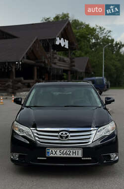 Седан Toyota Avalon 2010 в 