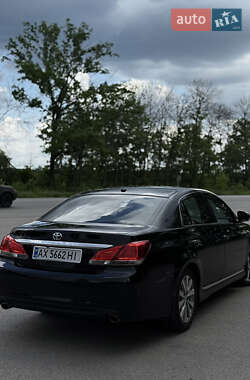 Седан Toyota Avalon 2010 в 