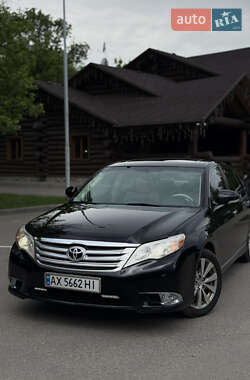 Toyota Avalon 2010
