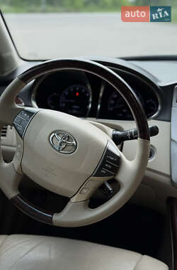 Седан Toyota Avalon 2010 в 