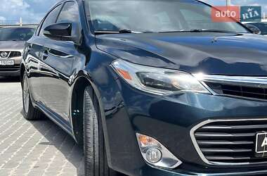 Седан Toyota Avalon 2014 в 