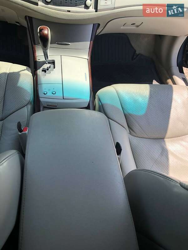 Седан Toyota Avalon 2008 в Черноморске