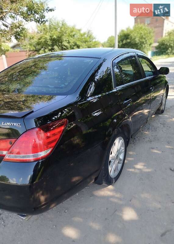 Седан Toyota Avalon 2006 в Кропивницькому