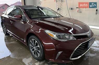 Седан Toyota Avalon 2017 в Киеве