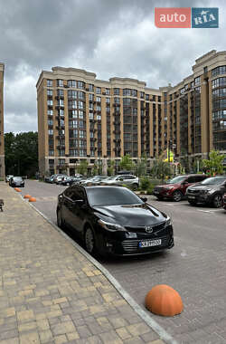 Седан Toyota Avalon 2013 в Києві